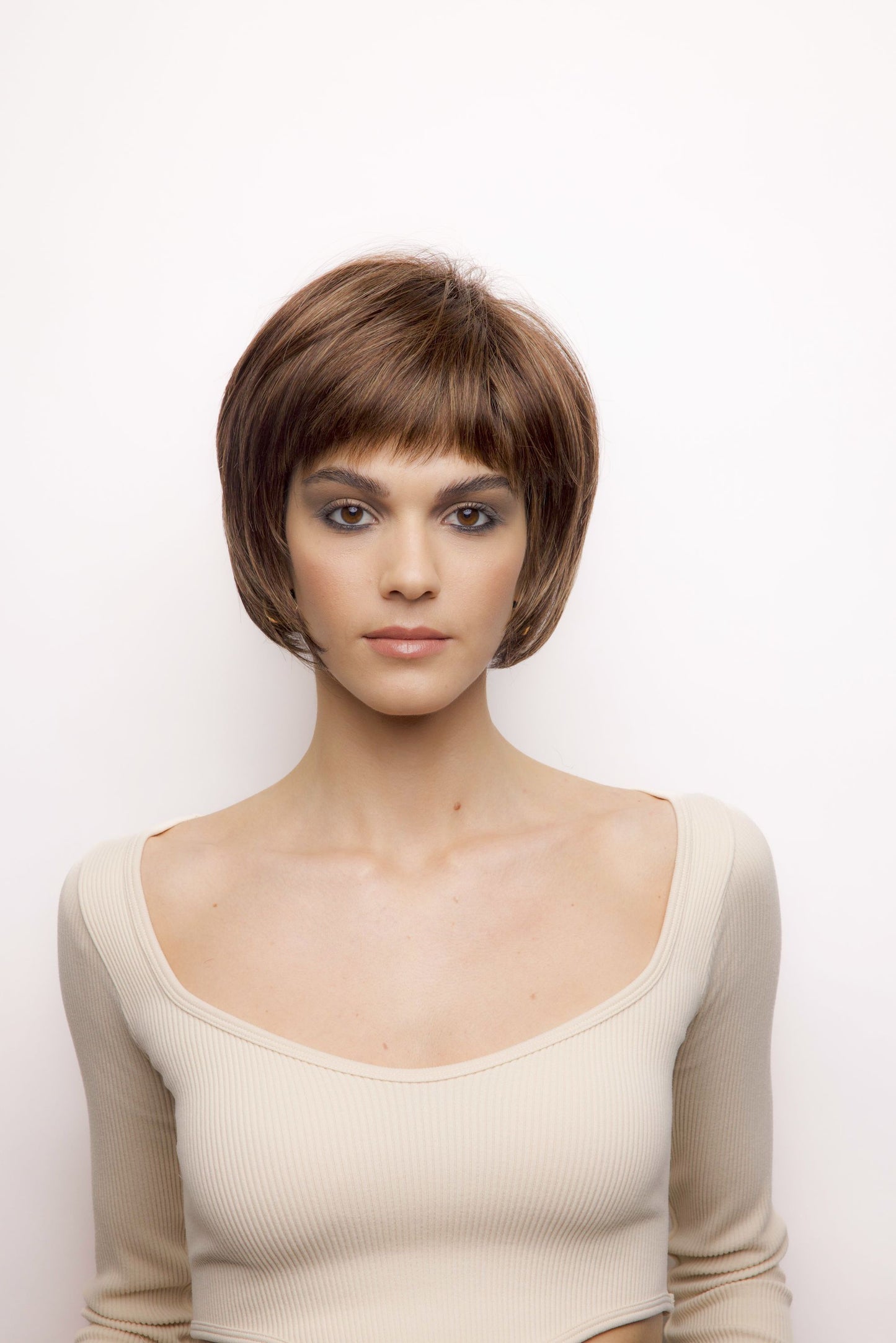 Nell by Hi-Fashion – Sleek Short Bob with Full Fringe | Ready-to-Wear Fibre Wig | UK Seller