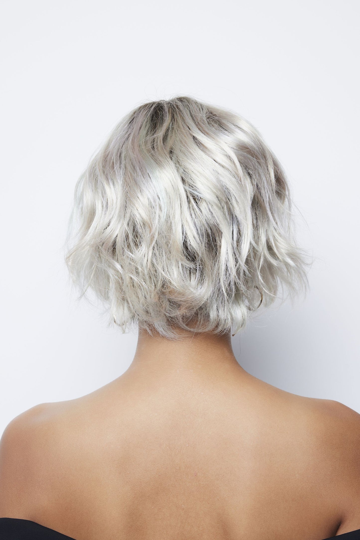 Wyatt by Hi-Fashion – Textured Wavy Wig with Layered Cut | Fibre Hair | UK Stock