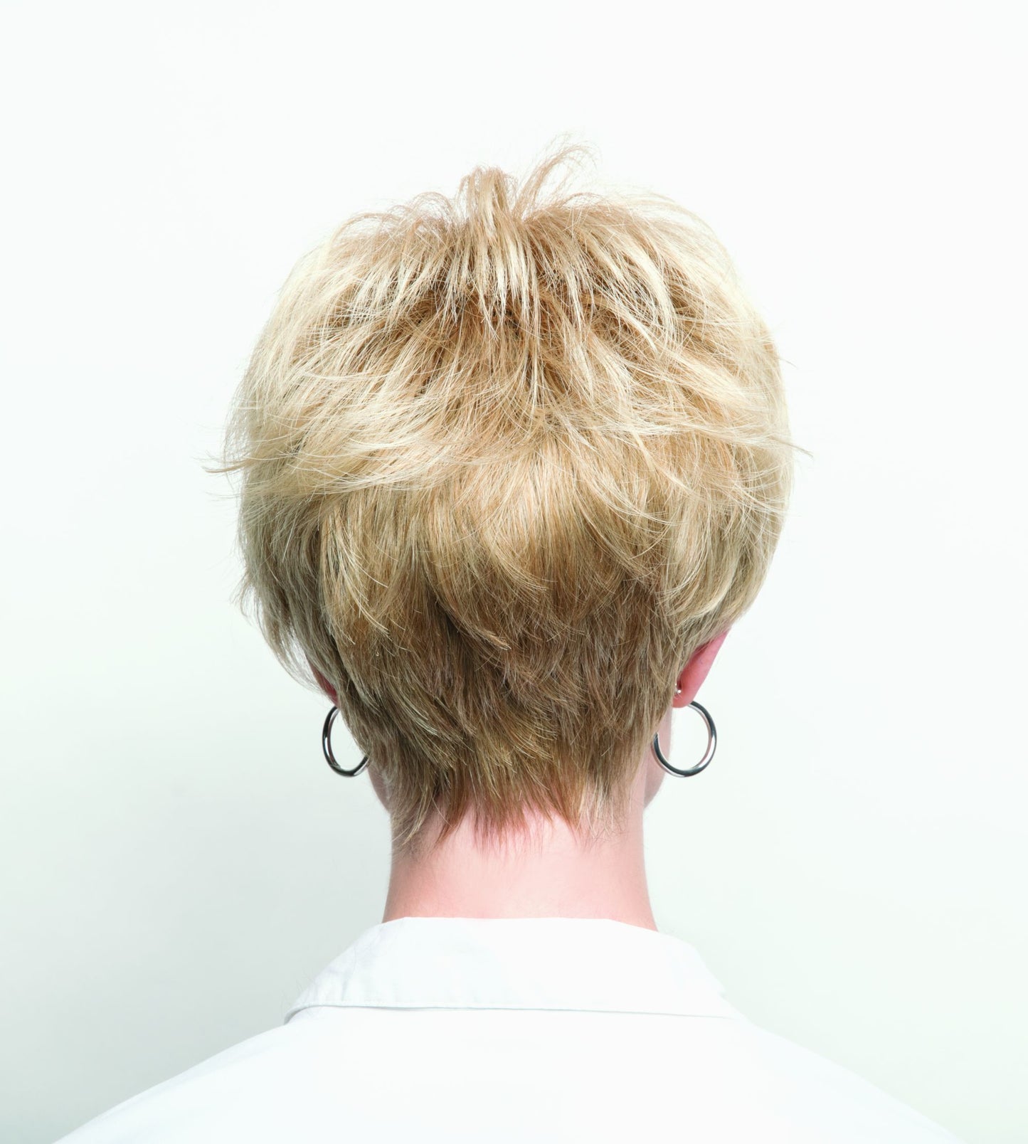 Rosie by Amore – Short Textured Synthetic Wig with Monofilament Top