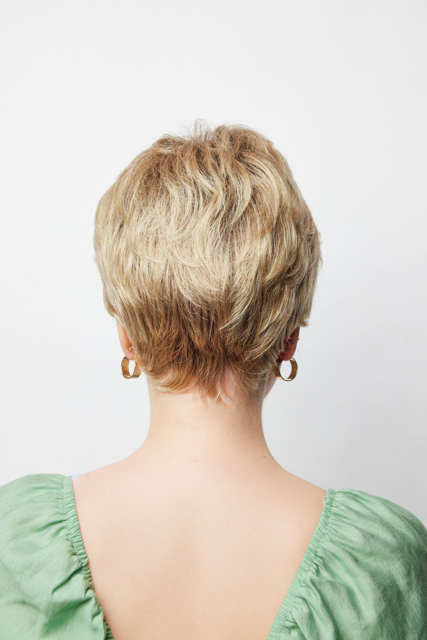 Bay Wig by Amore – Short Pixie Cut with Lace Front & Monofilament Top