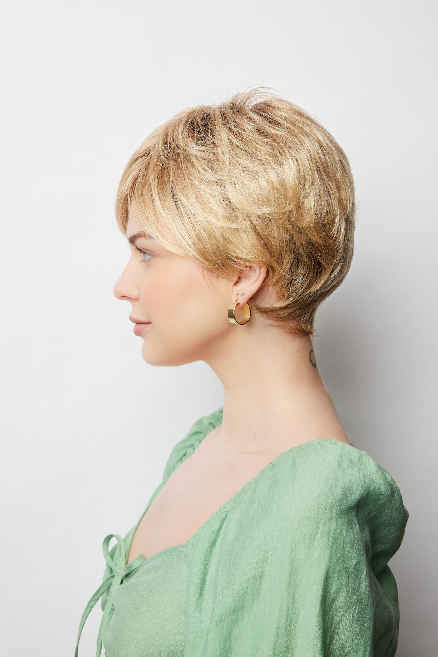 Bay Wig by Amore – Short Pixie Cut with Lace Front & Monofilament Top