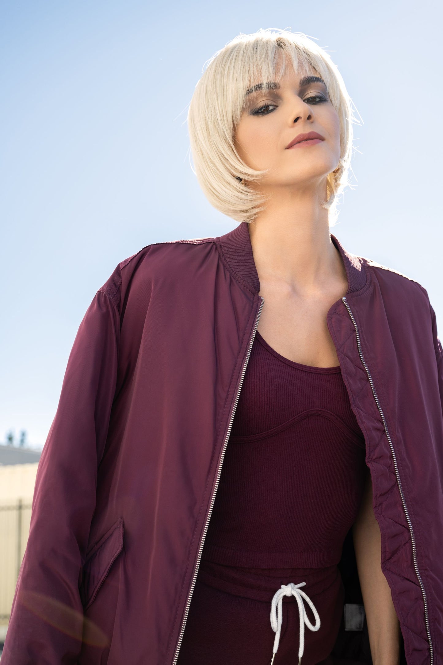 Jude by Hi-Fashion – Feathered Bob with Long Layers | Ready-to-Wear Fibre Wig | UK Stock