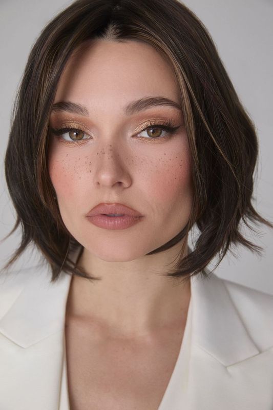 Mira by Amore – Heat-Friendly Wig with Lace Front | Hand-Tied Long Layers