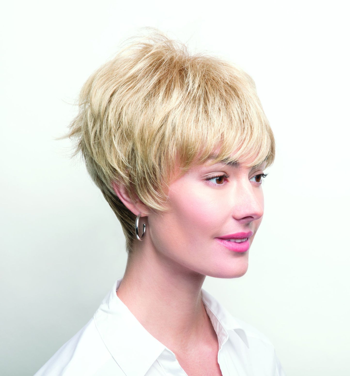 Rosie by Amore – Short Textured Synthetic Wig with Monofilament Top